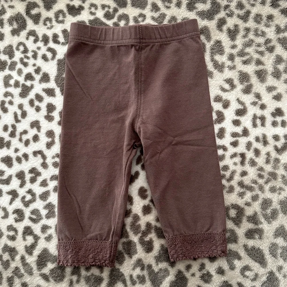 Carter’s Lace Trim Capri Leggings in Brown Size 18 Months